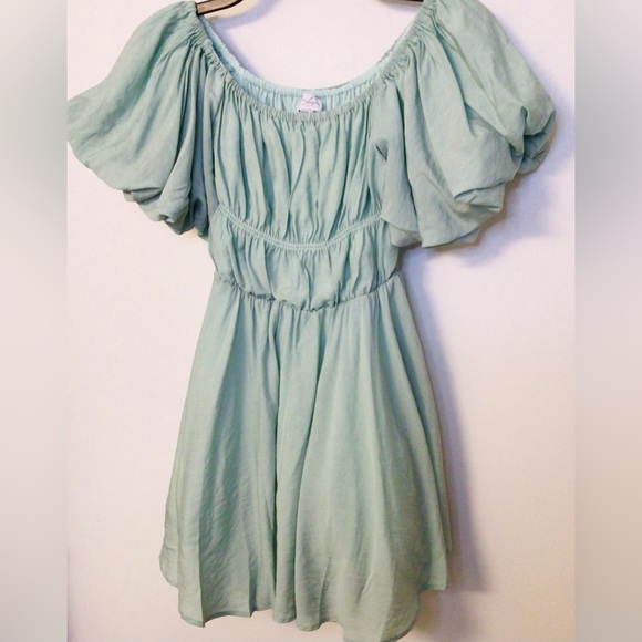 Aiyana Dresses & Skirts - Aiyana mint green Dress size 2